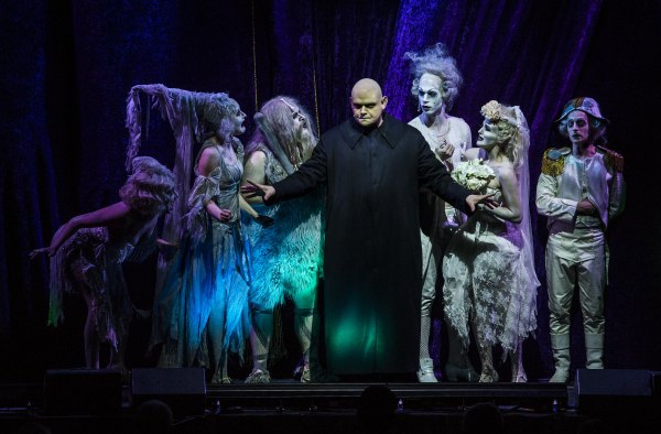 „The Addams Family“ mit April Hailer